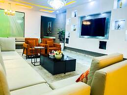 Impeccable 2-bed Apartment in Lekki With Snooker