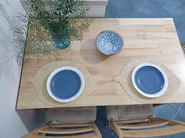 Beachside Retreat - Sleeps 4, Terrace & Views