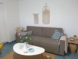 Beachside Retreat - Sleeps 4, Terrace & Views