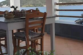 Aegean Villa Immaculate Apartment in Kalymnoss