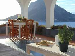 Aegean Villa Immaculate Apartment in Kalymnoss