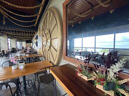 Aqua Frontier Hotel and Restaurant