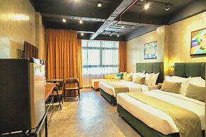 Aqua Frontier Hotel and Restaurant