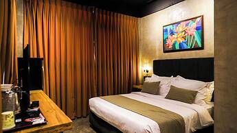 Aqua Frontier Hotel and Restaurant