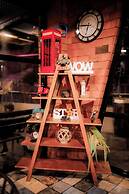 Aqua Frontier Hotel and Restaurant