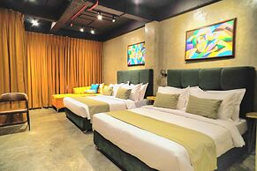 Aqua Frontier Hotel and Restaurant