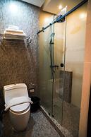 Aqua Frontier Hotel and Restaurant