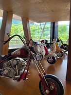 Aqua Frontier Hotel and Restaurant