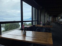 Aqua Frontier Hotel and Restaurant