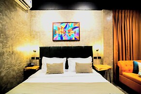 Aqua Frontier Hotel and Restaurant