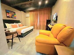 Aqua Frontier Hotel and Restaurant