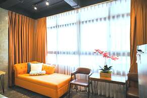 Aqua Frontier Hotel and Restaurant