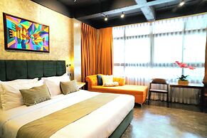 Aqua Frontier Hotel and Restaurant