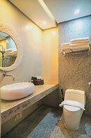 Aqua Frontier Hotel and Restaurant