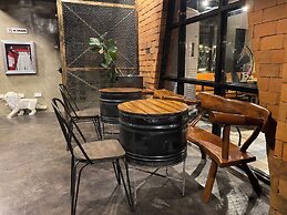 Aqua Frontier Hotel and Restaurant