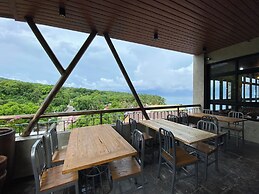 Aqua Frontier Hotel and Restaurant