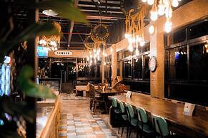 Aqua Frontier Hotel and Restaurant