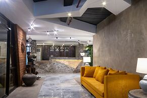 Aqua Frontier Hotel and Restaurant