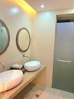 Aqua Frontier Hotel and Restaurant