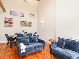 Adas Hideaway