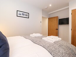Adas Hideaway