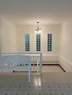 Ivory House Sriracha