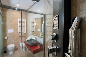Th luxury Rooms