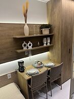 Mana & Makia Slin Muro Alto