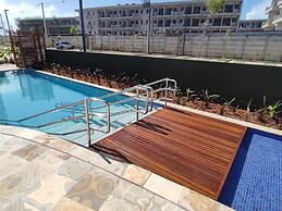 Mana & Makia Slin Muro Alto