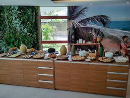 Mana & Makia Slin Muro Alto