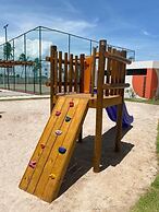 Mana & Makia Slin Muro Alto