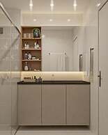 Mana & Makia Slin Muro Alto