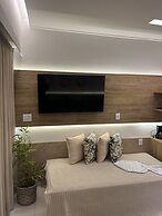 Mana & Makia Slin Muro Alto