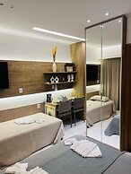 Mana & Makia Slin Muro Alto