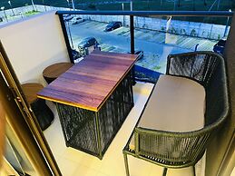 Mana & Makia Slin Muro Alto