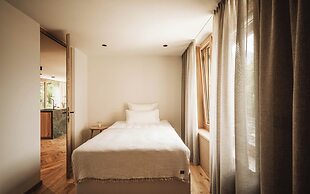 Milla Apartments