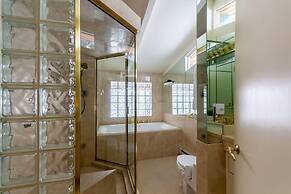 3BR Private Home in Aspen Core w Hot-tub