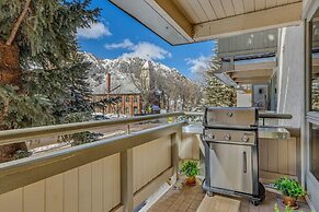 New Listing 2BR 2BA Condo - Mountain Views