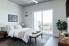 Mint House St. Petersburg - Downtown