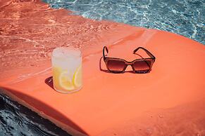 Mint House St. Petersburg - Downtown