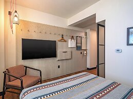 Moxy Phoenix Downtown