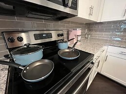 Boho Skyline Oasis- Dream 1BR Getaway