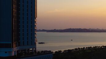 Radisson Blu Hotel, Ha Long Bay