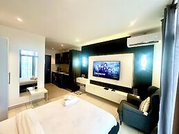 Unique Homes by Embassy Gardens