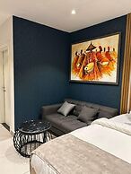 Unique Homes by Embassy Gardens