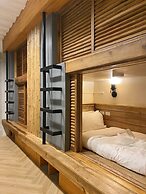 Happiness Hostel Siargao