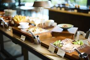 Tiad, Autograph Collection