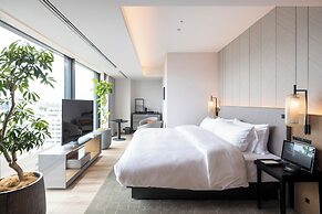 Tiad, Autograph Collection