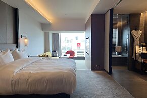 Tiad, Autograph Collection