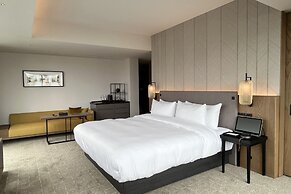 Tiad, Autograph Collection